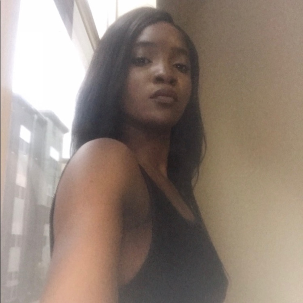 Meet your Posher, Yemi